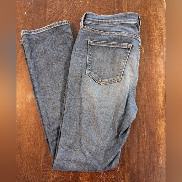 Eddie Bauer slim straight curvy fit size 8 jeans - Picture 2 of 4